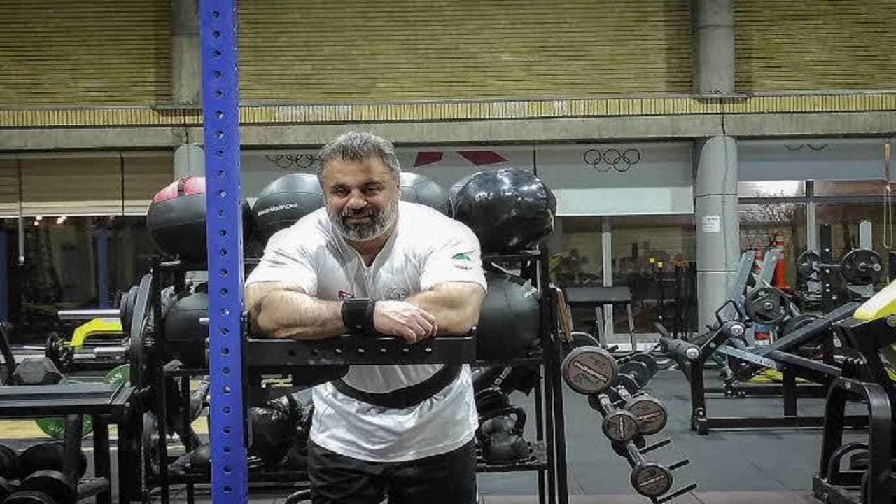 کمدی مقامات ورزشی: وقتی کناررفتگان موج‌سواری می‌کنند